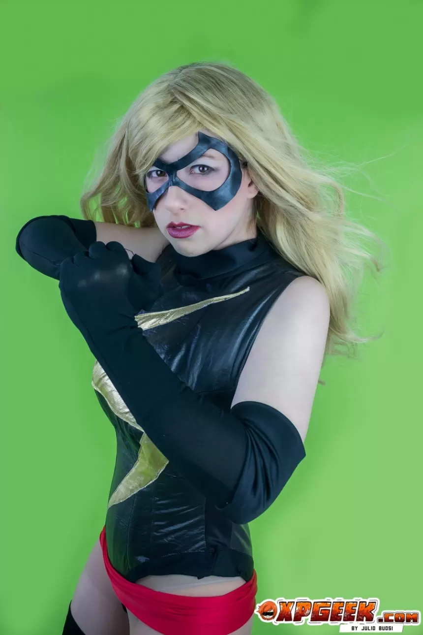 Capitã Marvel Vingadores por Gaby Sá (#8)