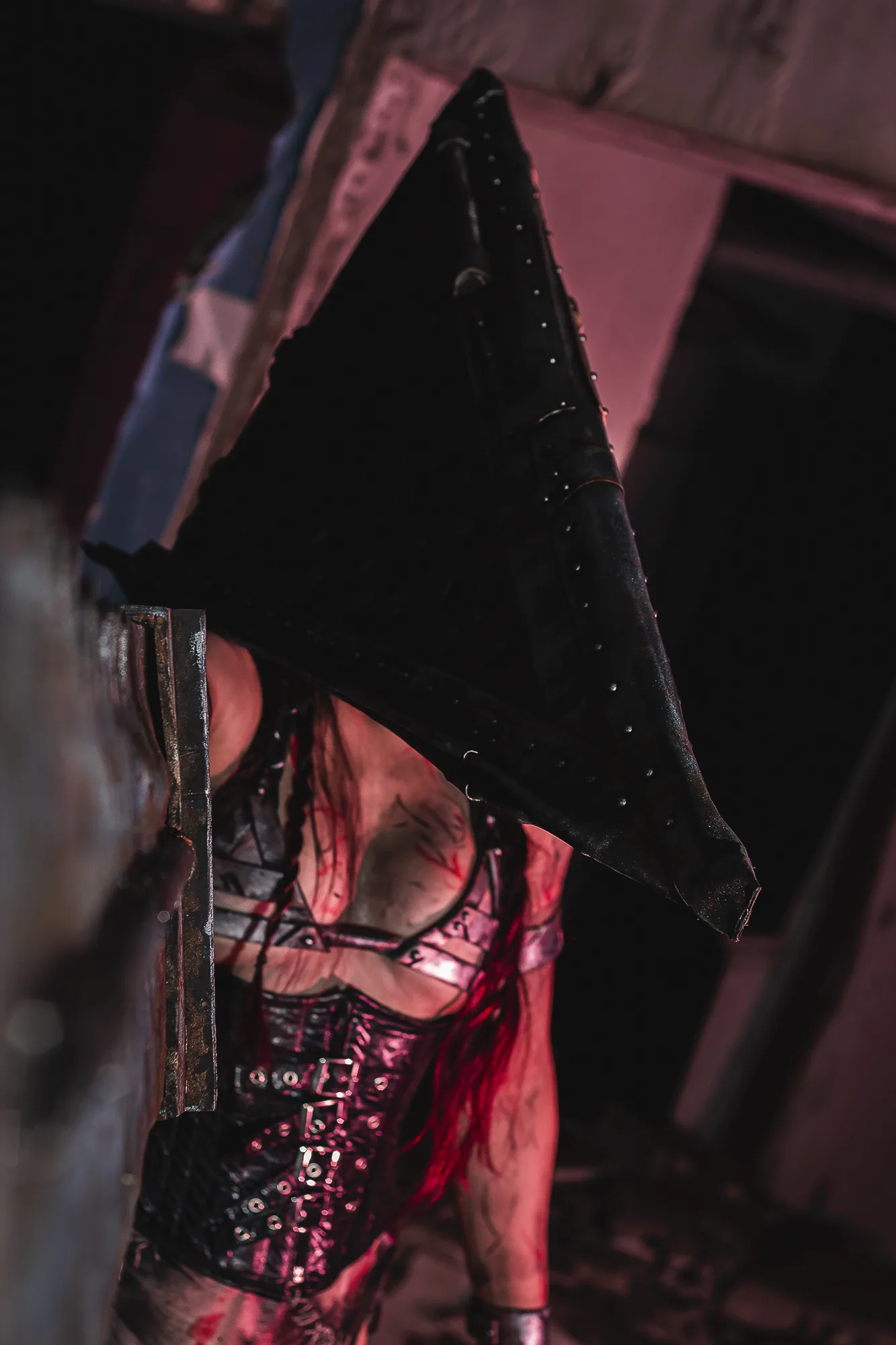 Foto 5 — Pyramid Head
