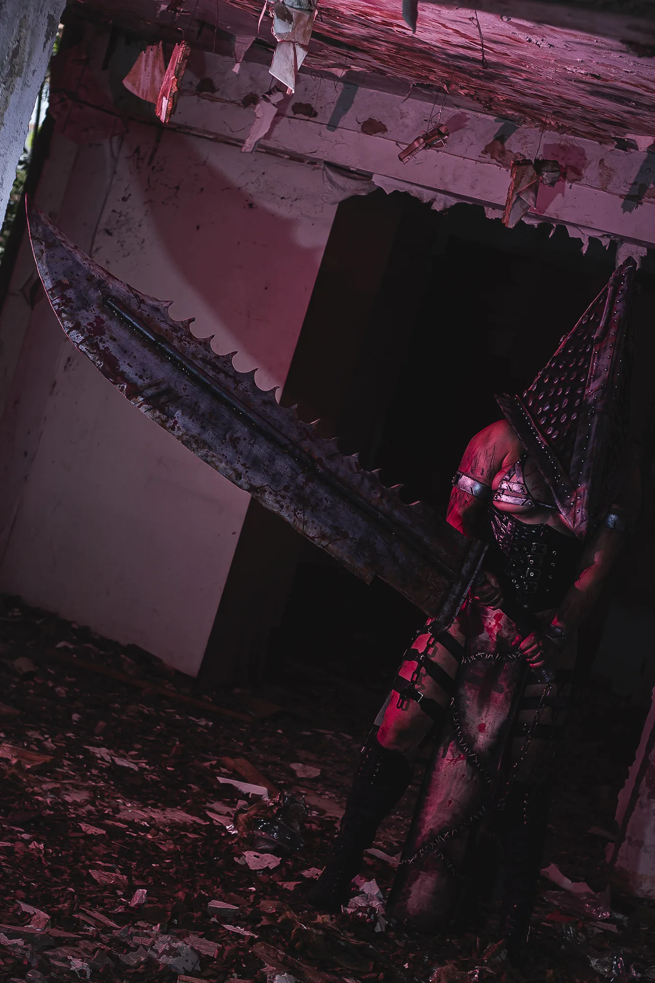 Foto 4 — Pyramid Head