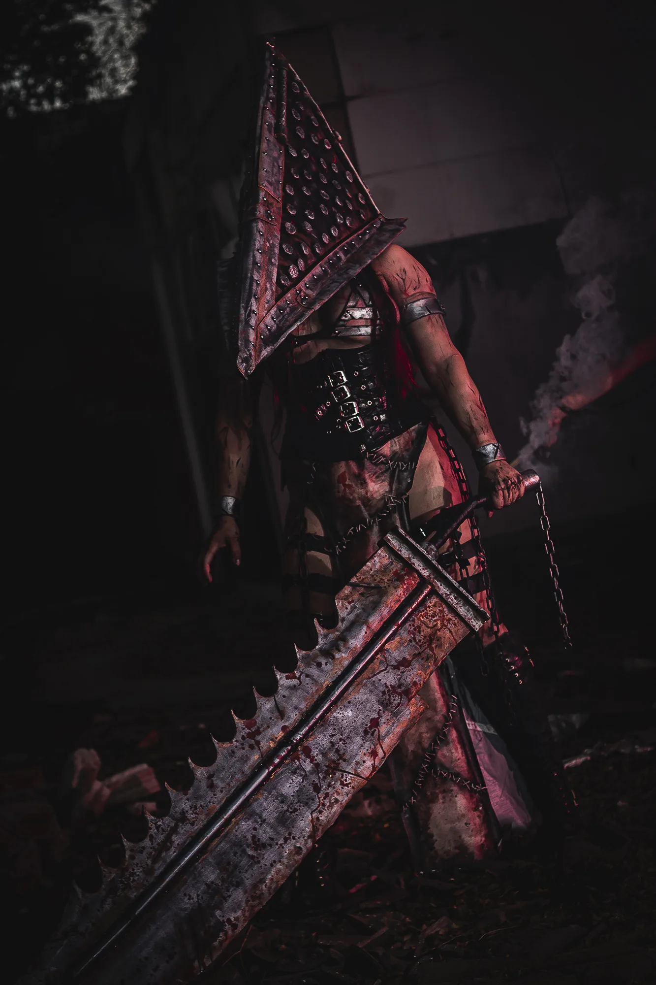 Foto 6 — Pyramid Head