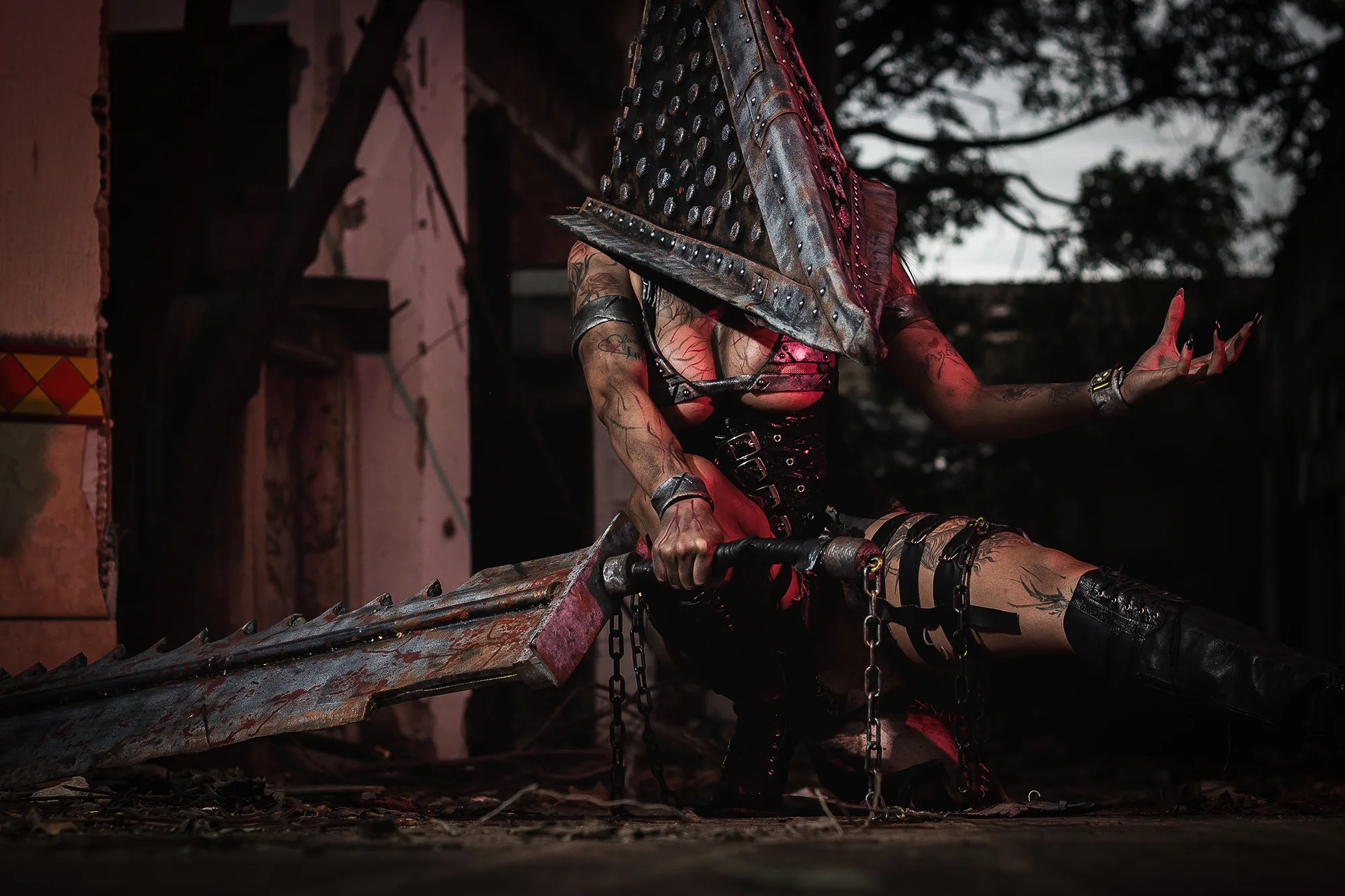 Foto 5 — Pyramid Head  por Jessy Angelus